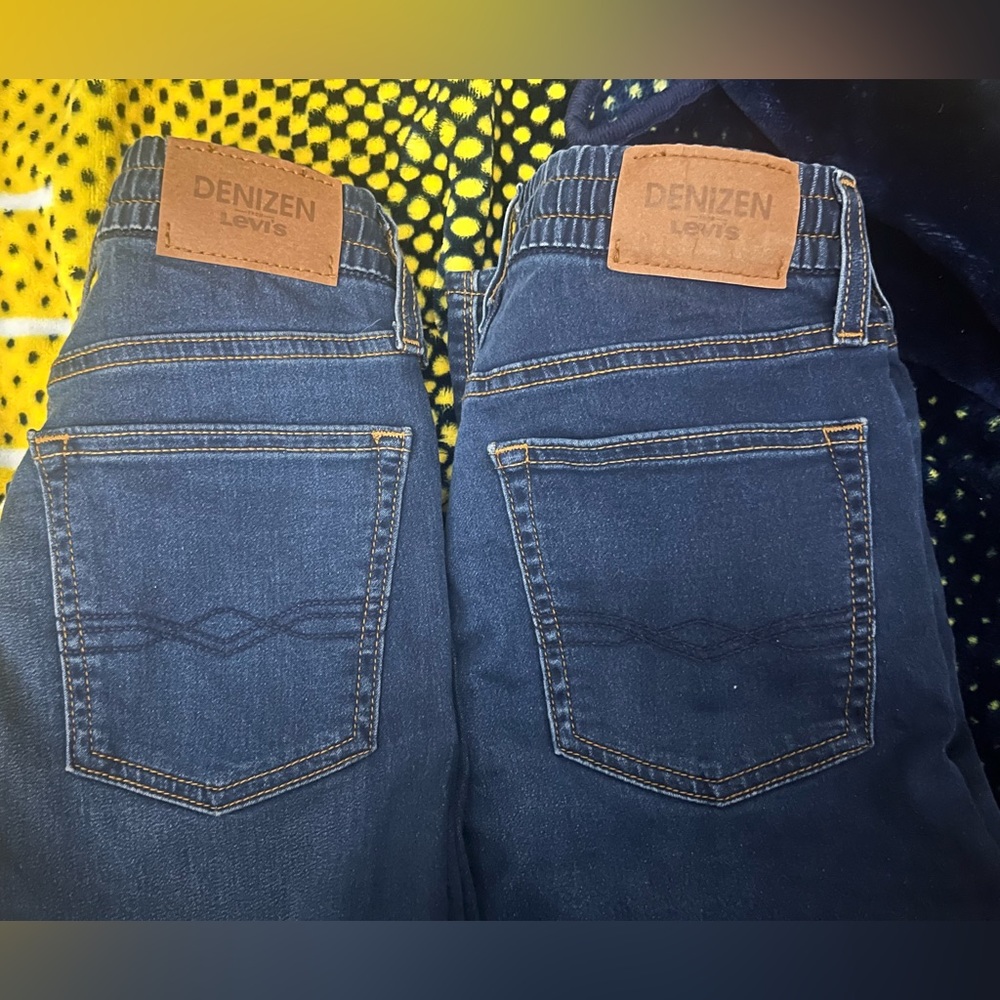 Levi pull up jeans ; boys size 10 , new but no tags , smoke free